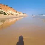 Da Falésia, O Estúdio Da Aldeia Acoteias